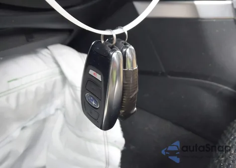 2021 Subaru Forester Premium z USA, uszkodzony, nr VIN JF2SKAJC0MH553189